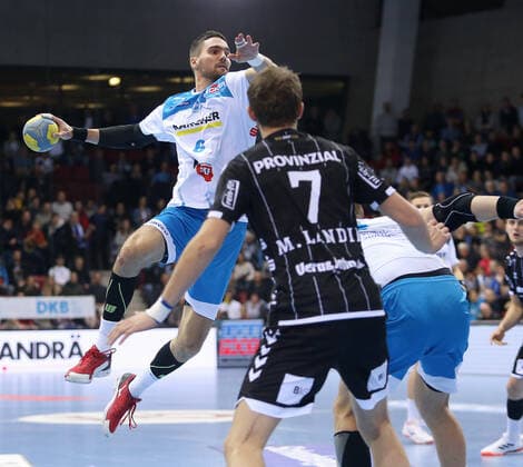 BAU 03.12.2019 Stuttgart Handball TVB Stuttgart vs. THW Kiel, Dominik Weiß (TVB)