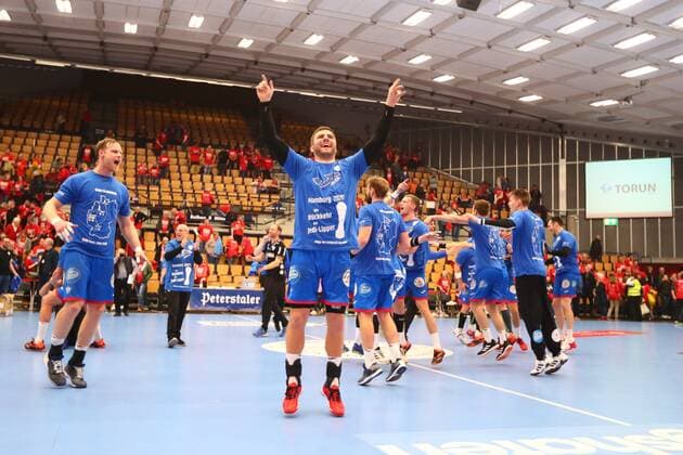 Lemgoer Spieler feiern den Sieg in Ludwigshafen und den Einzug ins Final-Four vorne: Christoph Theuerkauf (Lemgo) Eulen Ludwigshafen vs TBV Lemgo, Handball, DHB-Pokal, 03.12.2019 Eulen Ludwigshafen vs TBV Lemgo, Handball, DHB-Pokal, 03.12.2019 Ludwigshafen Copyright: xWeissx Eibner-Pressefotox EP_rws