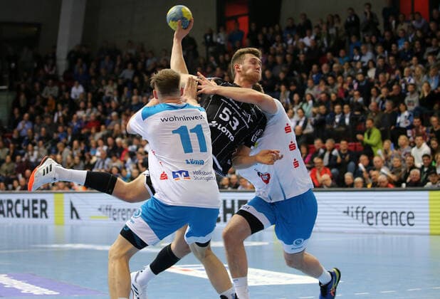 BAU 03.12.2019 Stuttgart Handball TVB Stuttgart vs. THW Kiel, Nikola Bilyk (Kiel) am Ball