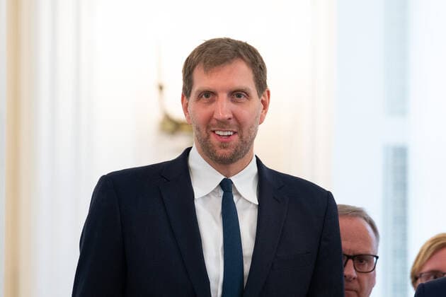 Dirk Nowitzki - Dallas,Verleihung Verdienstorden durch Bundespraesident Frank Walter Steinmeier, 04.12.2019, GER, Berlin, 04.12.19, Verdienstorden zum Tag des Ehrenamts Berlin Copyright: xUwexKoch xEibner-Pressefotox EP_ukh