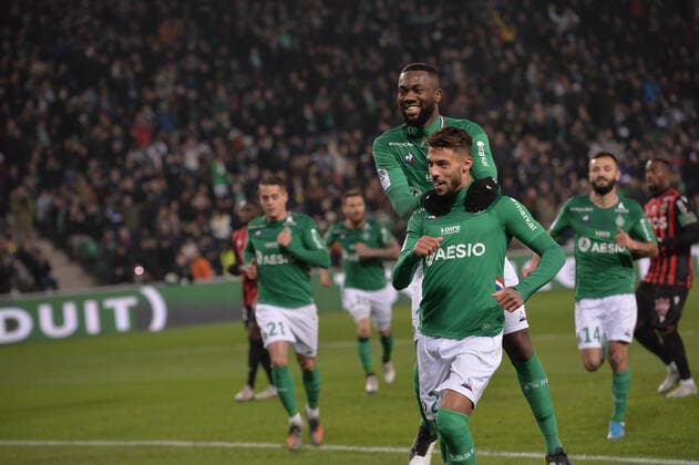 Joie de Denis Bouanga (saint etienne) et de ses coequipiers FOOTBALL : AS Saint Etienne vs OGC Nice - Ligue 1 Conforama - 04 12 2019 FredericChambert Panoramic 