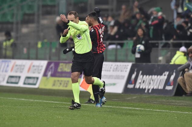 Thomas Leonard (arbitre) FOOTBALL : AS Saint Etienne vs OGC Nice - Ligue 1 Conforama - 04 12 2019 FredericChambert Panoramic 