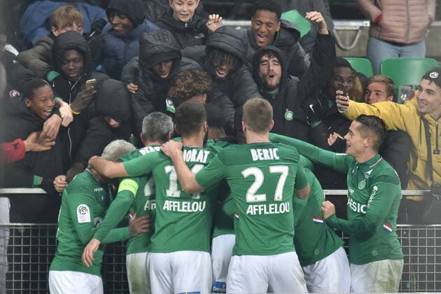 Joie de Denis Bouanga et de ses coequipiers devant les supporters (saint etienne) FOOTBALL : AS Saint Etienne vs OGC Nice - Ligue 1 Conforama - 04 12 2019 FredericChambert Panoramic 