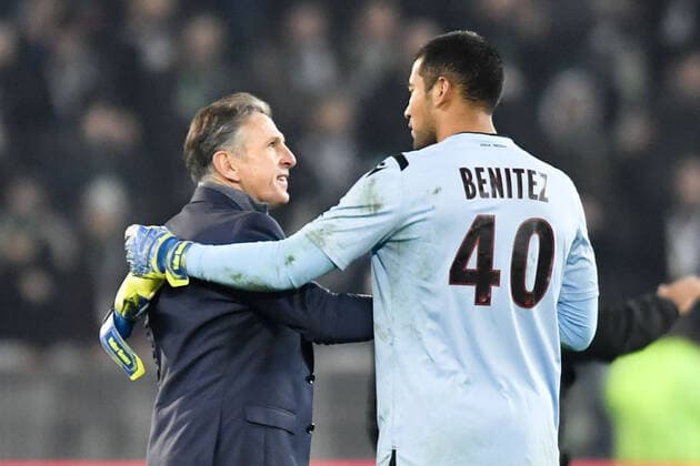 FAIR PLAY - CLAUDE PUEL (ENTRAINEUR SAINT ETIENNE) - 40 WALTER BENITEZ (NICE) FOOTBALL : Saint Etienne vs Nice - Ligue 1 Conforama - 04 12 2019 AnthonyBIBARD FEP Panoramic 