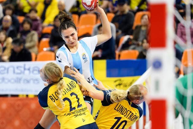 191205 Luciana Mendoza of Argentina during the Women s World Handball Championship match between Sweden and Argentina on December 5, 2019 in Kumamoto. Photo: Ludvig Thunman BILDBYRAN kod LT 35694 bbeng dam women handball handboll world handball championship 2019 sverige sweden argentina Copyright: LUDVIGxTHUNMAN BB191205LT011