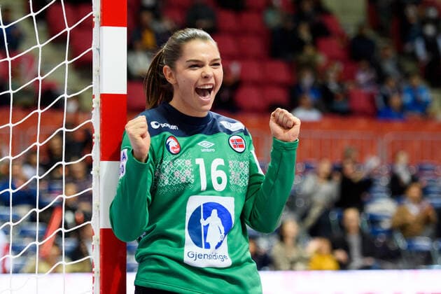 191205 Goalkeeper Andrea Austmo Pedersen of Norway celebrates during the Women s World Handball Championship game between Norway and Angola on December 5, 2019 in Kumamoto. Photo: Daniel Stiller Bildbyran kod DS 59416 bbeng dam women handball handboll world handball championship 2019 norway norge handball vm angola jubel Copyright: DANIELxSTILLER BB191205DS012