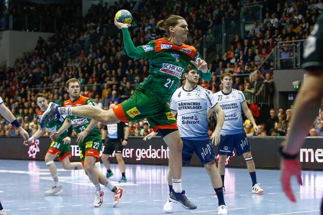 Sport Bilder des Tages 05.12.2019, xtgx, Handball Liqui Moly HBL, SC Magdeburg - SG Flensburg-Handewitt emspor, v.l. Erik Schmidt (Magdeburg, 21) wirft Tor, Torschuetze, erzielt Tor, Treffer, scores the goal GETEC Arena