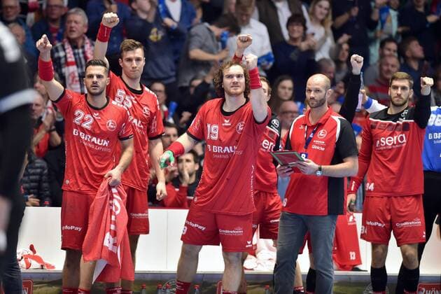 Jubel bei Timm Schneider (MT Melsungen) (M), Michael Allendorf (L), Stefan Salger, Heiko Grimm (Trainer MT Melsungen) (2.v.R.) , GER, MT Melsungen - Die Eulen Ludwigshafen, Handball, 1. Bundesliga Maenner, 05.12.2019, GER, MT Melsungen - Eulen Ludwigshafen, Handball, 1. Liga Maenner, 05.12.2019 Kassel Copyright: xSippel xEibner-Pressefotox EP_rsl