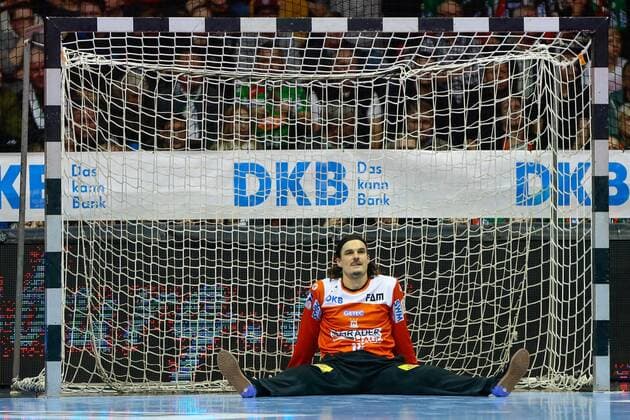 05.12.2019, xtgx, Handball Liqui Moly HBL, SC Magdeburg - SG Flensburg-Handewitt emspor, v.l. Jannick Green Krejberg (Magdeburg, 16) sitzt im Tor GETEC Arena