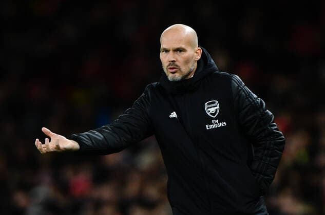 Fußball, Trainerhistorie, FC Arsenal Football - 2019 2020 Premier League - Arsenal vs. Brighton & Hove Albion Arsenal caretaker manager Freddie Ljungberg shouts instructions to his team from the technical area, at The Emirates. COLORSPORT ASHLEY WESTERN 