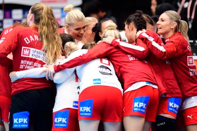 Danmark moeder Frankrig, i den indledende runde i Gruppe B, under Kvindernes Haandbold VM i Kumamoto Prefectural Gymnasium i Japan, fredag den 6. december 2019. , Kumamoto Denmark Copyright: BoxAmstrupx cop222 spdk20191206-123125-L