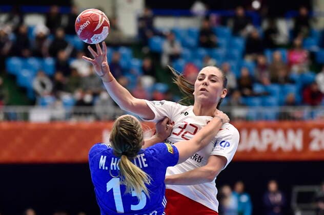 Mie Hoejlund. Danmark moeder Frankrig, i den indledende runde i Gruppe B, under Kvindernes Haandbold VM i Kumamoto Prefectural Gymnasium i Japan, fredag den 6. december 2019. , Kumamoto Denmark Copyright: BoxAmstrupx cop222 spdk20191206-124841-L
