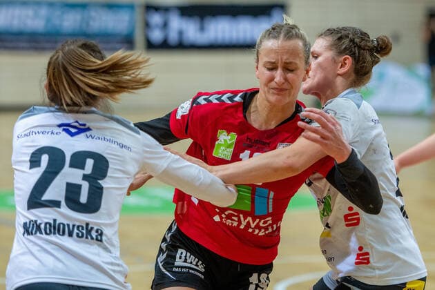 Lea Gruber (SV Union Halle) setzt sich durch SV Union Halle-Neustadt (Wildcats) vs. VfL Waiblingen Handball 2.Bundesliga - Saison 2019 2020 Copyright: xVIADATAx xHolgerxJohnx Halle Saale Sachsen-Anhalt Deutschland