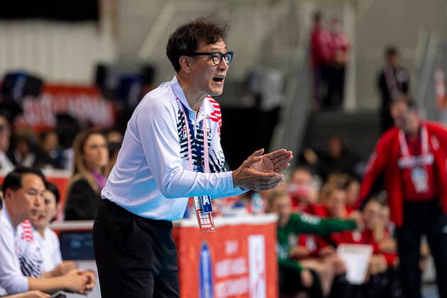 Handball, Frauen: WM 2019, Hauptrunde, Gruppe 1, 6. Spieltag , Serbien - Korea Coach Jae Won Kang (Korea) Kumamoto Aqua Dome Kumamoto Japan