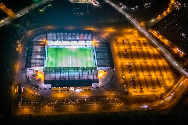 Luftbild, Rot-Weiss Essen, Stadion Essen bei Nacht, Bergeborbeck, Essen, Ruhrgebiet, Nordrhein-Westfalen, Deutschland !ACHTUNGxMINDESTHONORARx60xEURO!