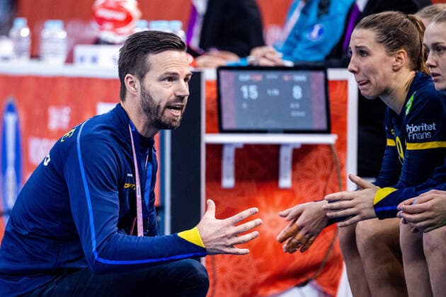 191208 Head coach Henrik Signell of Sweden during the Women s World Handball Championship match between Spain and Sweden on December 8, 2019 in Kumamoto. Photo: Ludvig Thunman BILDBYRAN kod LT 35696 bbeng dam women handball handboll world handball championship 2019 sverige sweden spanien spain Copyright: LUDVIGxTHUNMAN BB191208LT030