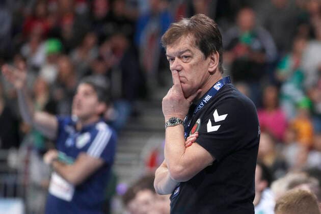 08.12.2019, TUI Arena, Hannover, Ligaspiel, 1. Bundesliga, TSV Hannover-Burgdorf vs Fuechse Berlin, im Bild Velimir Petkovic (Trainer, Berlin) ist nachdenklich TSV Hannover-Burgdorf vs Fuechse Berlin