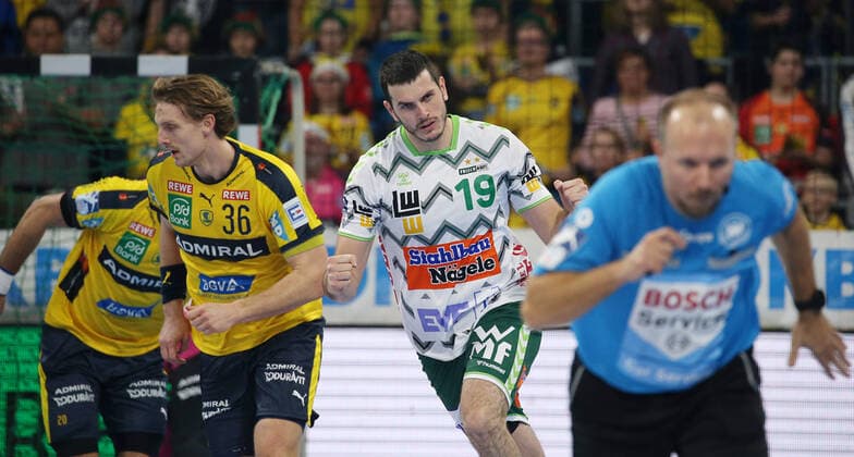 Handball, 1. Bundesliga: Rhein-Neckar-Löwen - Frisch Auf Göppingen, 16. Spieltag am 08.12.2019, Saison 2019 20, ZmdZ, Ivan Sliskovic (19, Goeppingen) erzielt das esrte Tor der Partie, Torjubel, Rhein-Neckar-Löwen - Frisch Auf Göppingen