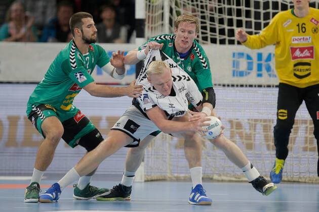 1.Handball Bundesliga THW Kiel - TSV GWD Minden, Kiel, 8.12.2019 Patrick Wiencek ( Kiel, 17 ) im Zweikampf gegen Lucas Meister ( Minden, 2) und Magnus Gullerud ( Minden, 21) Copyright: xBEAUTIFULxSPORTS DRPx