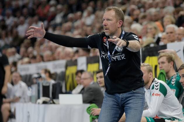1.Handball Bundesliga THW Kiel - TSV GWD Minden, Kiel, 8.12.2019 Trainer Frank Carstens ( Minden ) Copyright: xBEAUTIFULxSPORTS DRPx