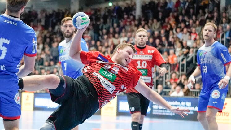 08.12.2019, Emslandarena, Lingen, GER, Handball, 1. Bundesliga: HSG Nordhorn-Lingen vs TBV Lemgo Lippe, Dominik Kalafut (HSG Nordhorn-Lingen 95) DFL REGULATIONS PROHIBIT ANY USE OF PHOTOGRAPHS AS IMAGE SEQUENCES AND OR QUASI-VIDEO. Lingen Niedersachsen Germany Emslandarena
