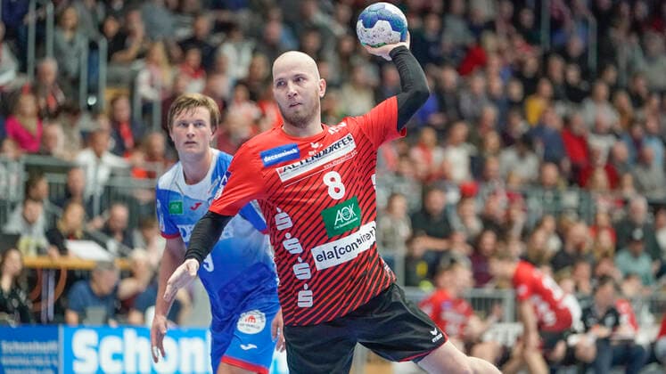 08.12.2019, Emslandarena, Lingen, GER, Handball, 1. Bundesliga: HSG Nordhorn-Lingen vs TBV Lemgo Lippe, Robert Weber (HSG Nordhorn-Lingen 8) DFL REGULATIONS PROHIBIT ANY USE OF PHOTOGRAPHS AS IMAGE SEQUENCES AND OR QUASI-VIDEO. Lingen Niedersachsen Germany Emslandarena