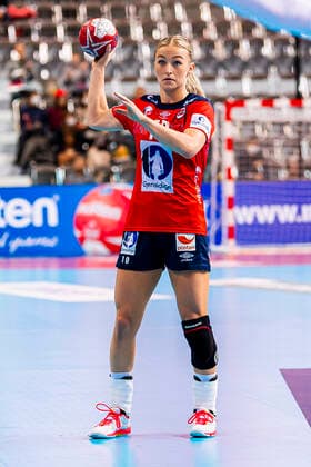 Handball, Frauen: WM 2019, Hauptrunde, Gruppe 1, 6. Spieltag , Norwegen - Dänemark Stine Bredal Oftedal (Norwegen) Kumamoto Aqua Dome Kumamoto Japan
