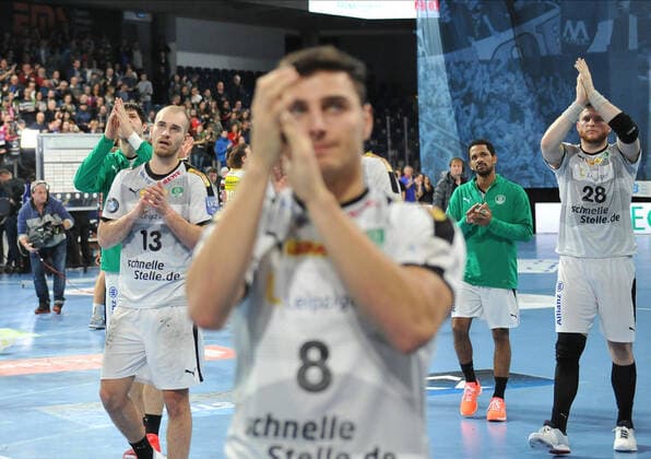 08.12.2019 - Handball - 1. Bundesliga LIQUI MOLY HBL - Saison 2019 2020 - 16.Spieltag: HC Erlangen Metropolregion Nürnberg HCE - SC DHfK Leipzig - OGo - Maximilian Janke (13, SC DHfK Leipzig ) Lucas Krzikalla (8, SC DHfK Leipzig ) Maciej Gebala (28, SC DHfK Leipzig ) enttäuscht Enttäuschung