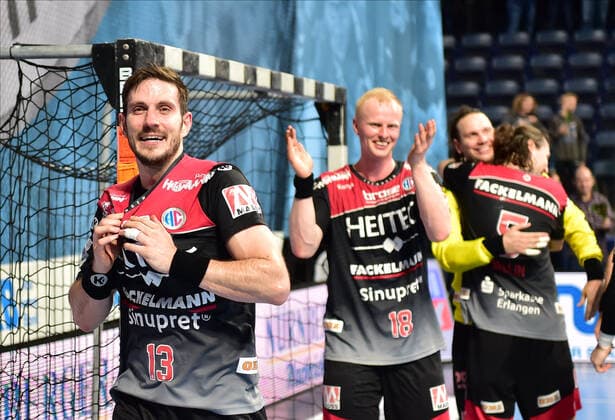 08.12.2019 - Handball - 1. Bundesliga LIQUI MOLY HBL - Saison 2019 2020 - 16.Spieltag: HC Erlangen Metropolregion Nürnberg HCE - SC DHfK Leipzig - OGo - Michael Haaß Haass (13, HC Erlangen HCE ) Sebastian Firnhaber (18, HC Erlangen HCE ) Jubel Freude