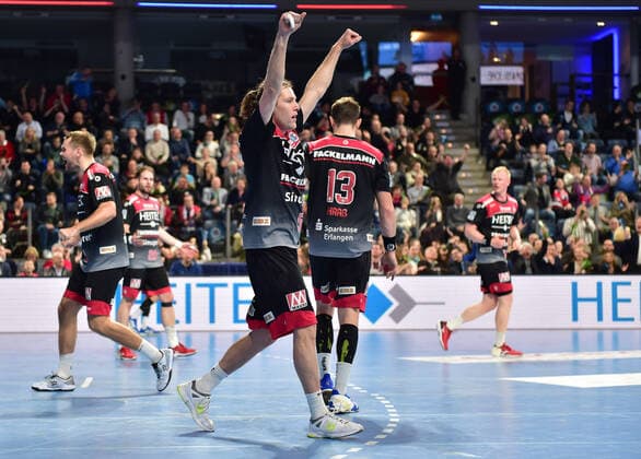 08.12.2019 - Handball - 1. Bundesliga LIQUI MOLY HBL - Saison 2019 2020 - 16.Spieltag: HC Erlangen Metropolregion Nürnberg HCE - SC DHfK Leipzig - OGo - Johannes Sellin (5, HC Erlangen HCE ) Jubel Freude