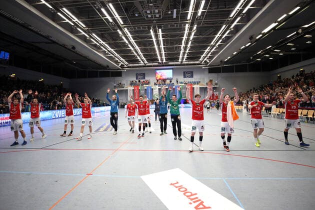 Handball 2.Handball Bundesliga 2019 2020 - Handball Sportverein Hamburg vs. TV Emsdetten Mannschaft des Handball Sportverein Hamburg, Schlussjubel Sporthalle Hamburg Hamburg
