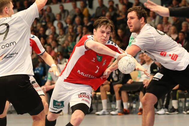 Handball 2.Handball Bundesliga 2019 2020 - Handball Sportverein Hamburg vs. TV Emsdetten Karl Toom (Emsdetten).Leif Tissier (Handball Sportverein Hamburg),Jan Mojzis (Emsdetten), Sporthalle Hamburg Hamburg