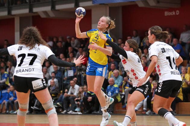 Handball, 2. HBF, HC Leipzig vs. HSV Solingen-Graefrath, 08.12.19 Handball, 2. Bundesliga Frauen, HBF, Saison 2019 2020, 11. Spieltag: HC Leipzig vs. HSV Solingen-Graefrath 76 am 08.12.19 in der Sporthalle Bruederstrasse Leipzig. Im Bild: Jaqueline HUMMEL (35, HC Leipzig) Copyright: xBEAUTIFULxSPORTS JanxKaeferx