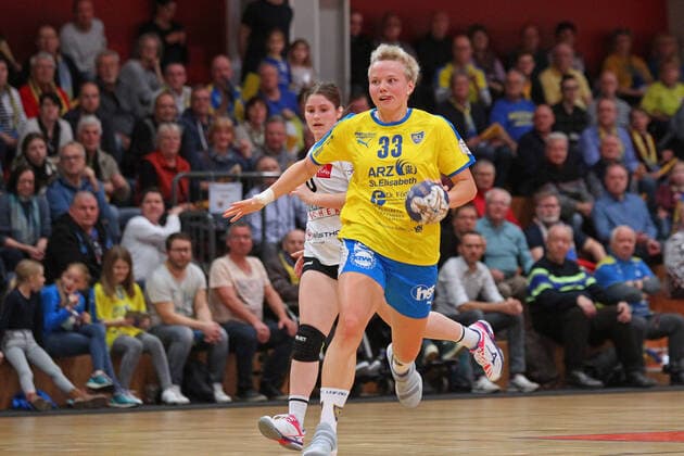Handball, 2. HBF, HC Leipzig vs. HSV Solingen-Graefrath, 08.12.19 Handball, 2. Bundesliga Frauen, HBF, Saison 2019 2020, 11. Spieltag: HC Leipzig vs. HSV Solingen-Graefrath 76 am 08.12.19 in der Sporthalle Bruederstrasse Leipzig. Im Bild: Christin CONRAD (33, HC Leipzig) Copyright: xBEAUTIFULxSPORTS JanxKaeferx
