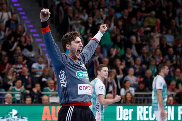 08.12.2019, TUI Arena, Hannover, Ligaspiel, 1. Bundesliga, TSV Hannover-Burgdorf vs Fuechse Berlin, im Bild Domenico Ebner (1, Han.-Burgdorf) jubelt TSV Hannover-Burgdorf vs Fuechse Berlin