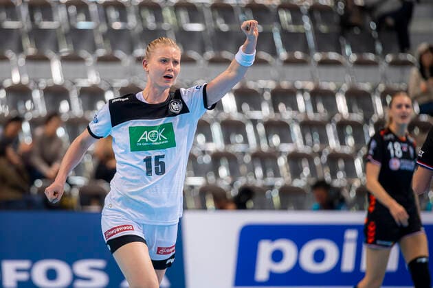Handball, Frauen: WM 2019, Hauptrunde, Gruppe 1, 6. Spieltag , Niederlande - Deutschland Kim Naidzinavicius (Deutschland Bietigheim) Kumamoto Aqua Dome Kumamoto Japan