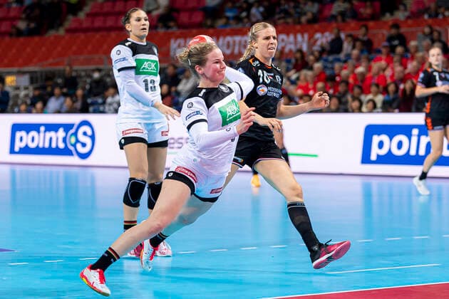 Handball, Frauen: WM 2019, Hauptrunde, Gruppe 1, 6. Spieltag , Niederlande - Deutschland Amelie Berger (Deutschland Bietigheim) Kumamoto Aqua Dome Kumamoto Japan