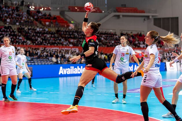 Handball, Frauen: WM 2019, Hauptrunde, Gruppe 1, 7. Spieltag , Deutschland - Serbien Emily Boelk Bölk (Deutschland Thueringer HC) Kumamoto Aqua Dome Kumamoto Japan