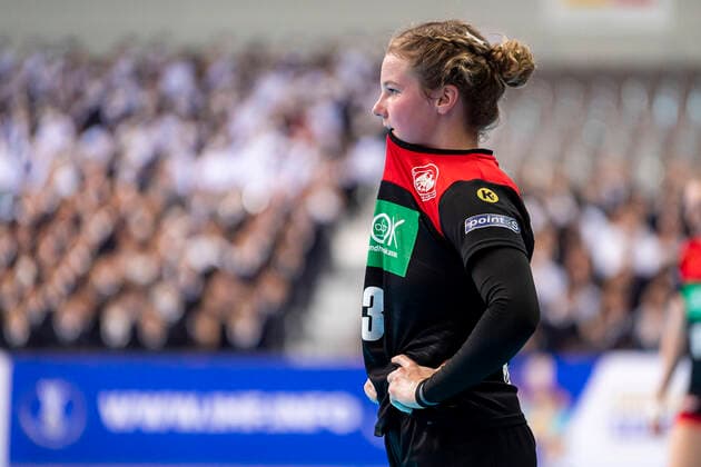 Handball, Frauen: WM 2019, Hauptrunde, Gruppe 1, 7. Spieltag , Deutschland - Serbien Amelie Berger (Deutschland Bietigheim) unzufrieden enttäuscht enttaeuscht niedergeschlagen frustriert, Kumamoto Aqua Dome Kumamoto Japan