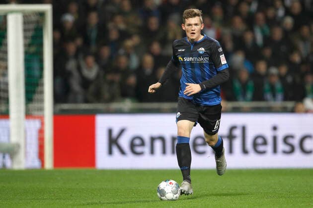 08.12.2019, wohninvest WESERSTADION, Bremen, Ligaspiel, 1. Bundesliga, SV Werder Bremen vs SC Paderborn 07, im Bild Luca Kilian (15, Paderborn) am Ball DFL regulations prohibit any use of photographs as image sequences and or quasi-video. SV Werder Bremen vs SC Paderborn 07 *** 08 12 2019, wohninvest WESERSTADION, Bremen, league game, 1 Bundesliga, SV Werder Bremen vs SC Paderborn 07, in picture Luca Kilian 15, Paderborn am Ball DFL regulations prohibit any use of photographs as image sequences and or quasi video SV Werder Bremen vs SC Paderborn 07