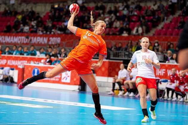 Handball, Frauen: WM 2019, Hauptrunde, Gruppe 1, 7. Spieltag , Dänemark - Niederlande Danick Snelder (Niederlande) Kumamoto Aqua Dome Kumamoto Japan