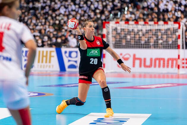Handball, Frauen: WM 2019, Hauptrunde, Gruppe 1, 7. Spieltag , Deutschland - Serbien Emily Boelk Bölk (Deutschland Thueringer HC) Kumamoto Aqua Dome Kumamoto Japan