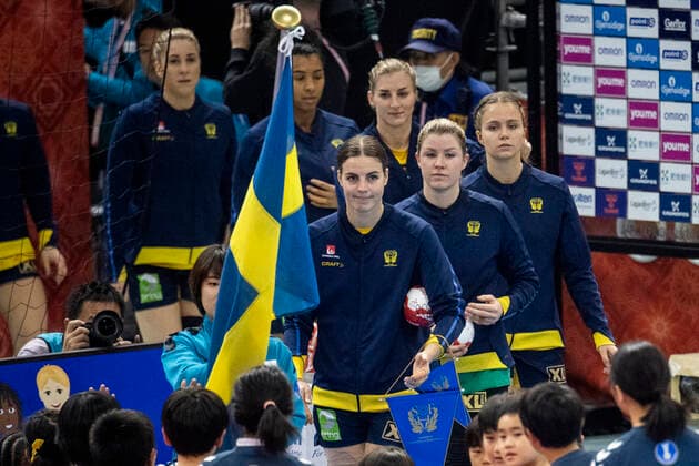 191210 Carin Strömberg, goalkeeper Martina Thörn, Evelina Källhage, Linn Blohm ans Jamina Roberts of Sweden had of the Women s World Handball Championship match between Sweden and Romania on December 10, 2019 in Kumamoto. Photo: Ludvig Thunman BILDBYRAN kod LT 35698 bbeng dam women handball handboll world handball championship 2019 sverige sweden romania rumänien Copyright: LUDVIGxTHUNMAN BB191210LT003