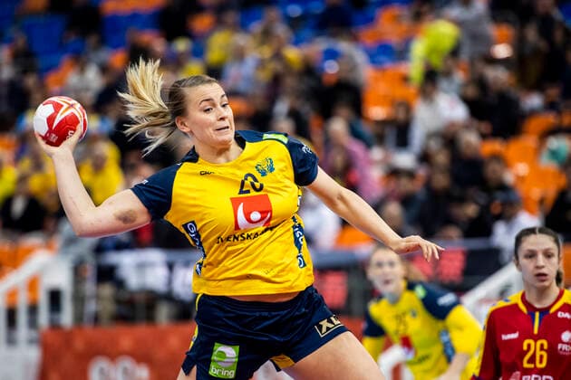 191210 Isabelle Gullden of Sweden during the Women s World Handball Championship match between Sweden and Romania on December 10, 2019 in Kumamoto. Photo: Ludvig Thunman BILDBYRAN kod LT 35698 bbeng dam women handball handboll world handball championship 2019 sverige sweden romania rumänien Copyright: LUDVIGxTHUNMAN BB191210LT004