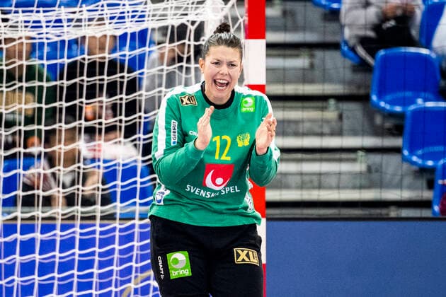 191210 goalkeeper Filippa Idehn of Sweden during the Women s World Handball Championship match between Sweden and Romania on December 10, 2019 in Kumamoto. Photo: Ludvig Thunman BILDBYRAN kod LT 35698 bbeng dam women handball handboll world handball championship 2019 sverige sweden romania rumänien jubel celebration Copyright: LUDVIGxTHUNMAN BB191210LT005