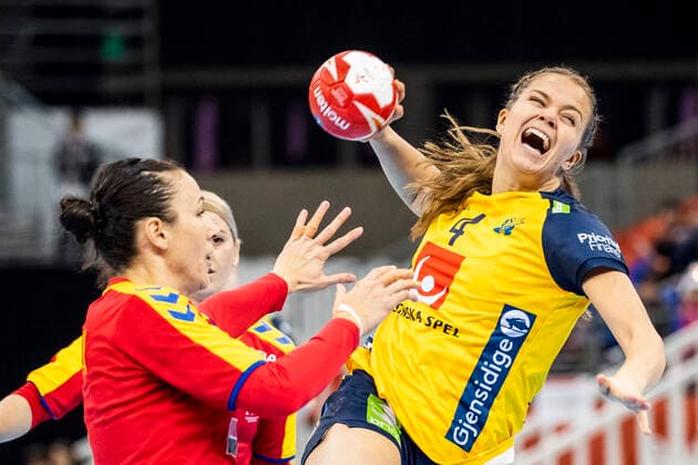 191210 Olivia Mellegard of Sweden during the Women s World Handball Championship match between Sweden and Romania on December 10, 2019 in Kumamoto. Photo: Ludvig Thunman BILDBYRAN kod LT 35698 bbeng dam women handball handboll world handball championship 2019 sverige sweden romania rumänien Copyright: LUDVIGxTHUNMAN BB191210LT006