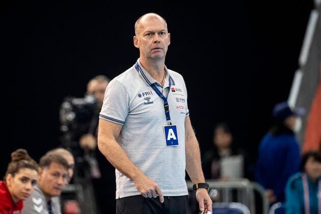 191210 head coach Tomas Ryde of Romania during the Women s World Handball Championship match between Sweden and Romania on December 10, 2019 in Kumamoto. Photo: Ludvig Thunman BILDBYRAN kod LT 35698 bbeng dam women handball handboll world handball championship 2019 sverige sweden romania rumänien Copyright: LUDVIGxTHUNMAN BB191210LT045