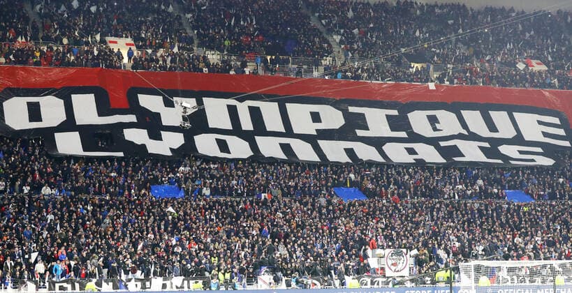 Lyon - RB Leipzig Fussball Champions League Lyon, 10.12.2019, Groupama Stadium Lyonnais, Champions league , Olympique Lyon vs. RB Leipzig , Im Bild: Fans von Lyon. , UEFA regulations prohibit any use of photographs as image sequences and or quasi-video. ,