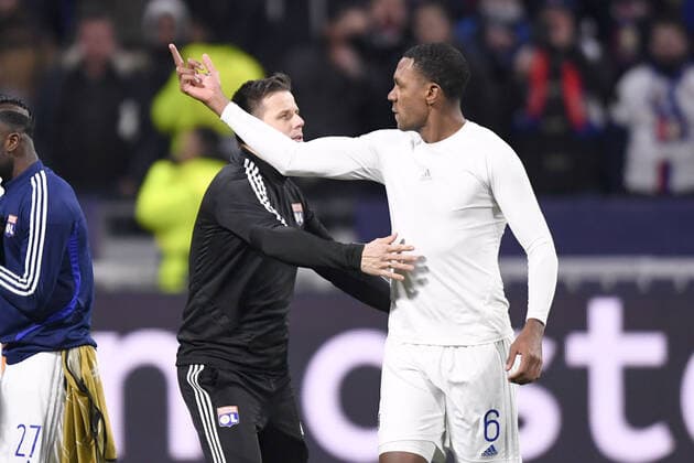 Bilder des Jahres 2019, Sport 12 Dezember Sport Bilder des Tages COLERE - ALTERCATION - SUPPORTERS - INCIDENTS - 11 MEMPHIS DEPAY (OL) - 06 MARCELO (OL) FOOTBALL : Lyon vs Leipzig - Ligue des Champions - 10 12 2019 AnthonyBIBARD FEP Panoramic 