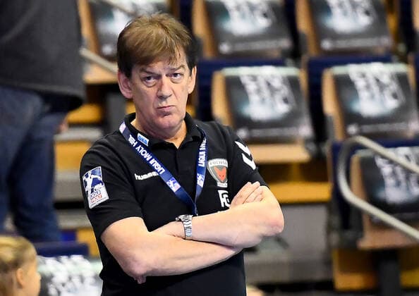 12.12.2019, xlakx, Handball Bundesliga, Fuechse Berlin - THW Kiel emspor, v.l. Velimir Petkovic(Fuechse Berlin Trainer) Berlin
